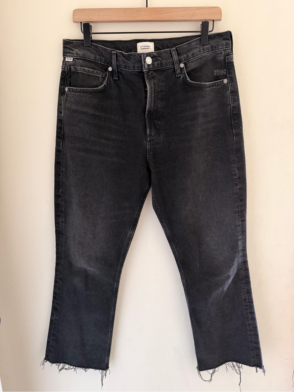 Citizens of Humanity Isola Cropped Straight Leg Jeans Black Raw Hem 29